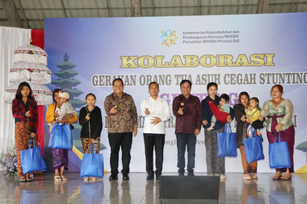 Pj Gubernur Bali Kenalkan Platform Sigenting Tangani Stunting Dan